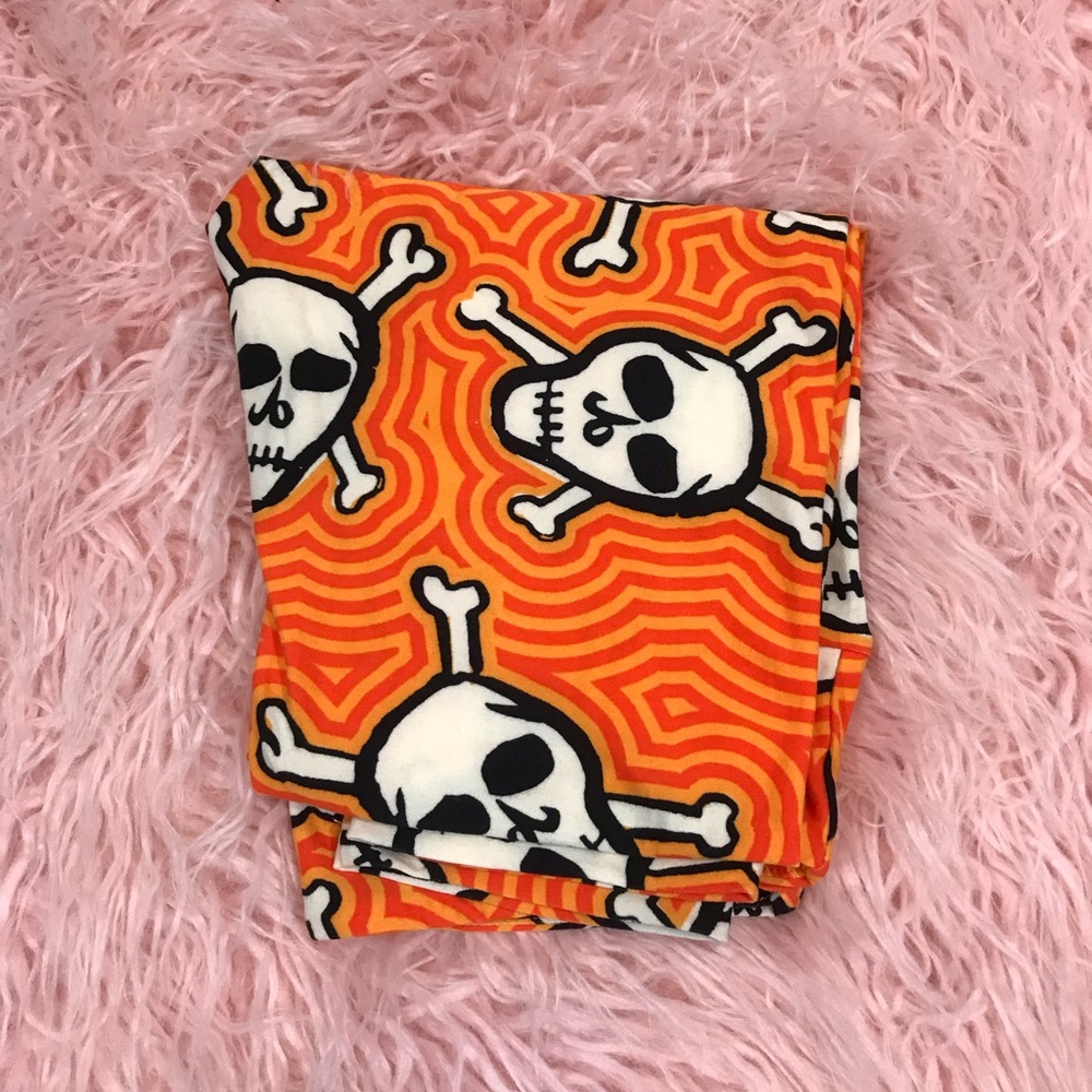 LuLaRoe NWOT Halloween OS (0-10) Leggings